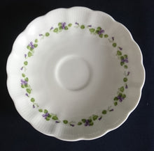 Lade das Bild in den Galerie-Viewer, 18 Teiliges KAFFEESERVICE "Viola" - Porzellan, Flora Veilchen Blumenblüten Blatt Blätter Motiv Dekor