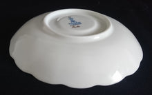 Lade das Bild in den Galerie-Viewer, 3er TEEGEDECK "Viola" - Porzellan, Flora Veilchen Blumenblüten Blatt Blätter Motiv Dekor