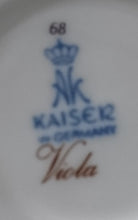 Lade das Bild in den Galerie-Viewer, 2er Set 2er TEEGEDECKE "Viola" - Porzellan, Flora Veilchen Blumenblüten Blatt Blätter Motiv Dekor