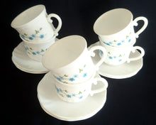 Lade das Bild in den Galerie-Viewer, 2er Set UNTERTASSEN - Acrylglas, Einfärbiges Gewölbtes Relief Rand Dekor