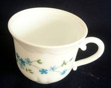 Lade das Bild in den Galerie-Viewer, 12 Teiliges TEESERVICE - Acrylglas, Blumen Blüten Wolken Relief Rand Dekor