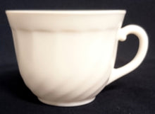 Lade das Bild in den Galerie-Viewer, 2er Set KAFFEETASSEN - Acrylglas, Einfärbiges Gastronomisches Wellenartiges Relief Motiv Dekor