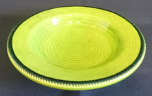 Lade das Bild in den Galerie-Viewer, SUPPENTELLER - Keramik / Steingut, Spiralen Kreise Linienrand Striche Motiv Dekor (BC)