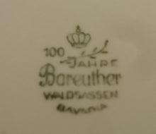 Lade das Bild in den Galerie-Viewer, 2er Set KAFFEETASSEN "100 Jahre" - Porzellan, Flora Rosenblüten Abstrakt Geometrisch Motiv Dekor