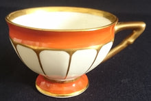 Lade das Bild in den Galerie-Viewer, 2er ESPRESSO SAMMELGEDECK - Porzellan, Goldrand Sreifen Linien Motiv Dekor