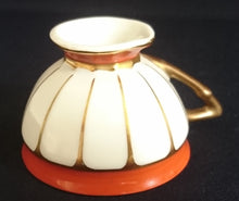 Lade das Bild in den Galerie-Viewer, 2er ESPRESSO SAMMELGEDECK - Porzellan, Goldrand Sreifen Linien Motiv Dekor