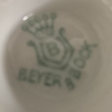 Lade das Bild in den Galerie-Viewer, 2er ESPRESSO SAMMELGEDECK - Porzellan, Goldrand Sreifen Linien Motiv Dekor