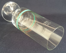 Lade das Bild in den Galerie-Viewer, 2er Set PILS GETRÄNKEGLÄSER - Hartglas, Linien Streifen Binding Römer Pils Aufschrift Motiv Dekor