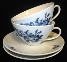 Lade das Bild in den Galerie-Viewer, TEETASSE - Porzellan Inglazed, Flora Rosenblumen Blüten Blatt Blätter Motiv Dekor