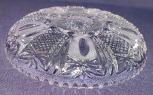 Lade das Bild in den Galerie-Viewer, 2er Set DESSERTSCHALEN - 24% Pbo Bleikristall, Abstrakt Stern Linien Ananas Obst Motiv Dekor