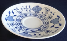 Lade das Bild in den Galerie-Viewer, 2er ESPRESSO GEDECK - Porzellan Inglazed, Traditionelles Zwiebelmuster Motiv Dekor