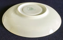 Lade das Bild in den Galerie-Viewer, 2er Set MOCCA UNTERTASSEN - Porzellan, Goldrand Geometrisch Abstrakt Symbol Zeichen Wappen Dekor Motiv