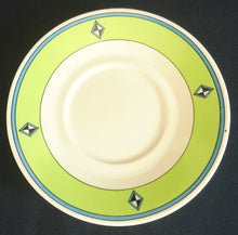 Lade das Bild in den Galerie-Viewer, 2er Set UNTERTASSEN - Porzellan, Grüner Breiter Schmaler Linien Rand Karo Diamant Motiv Dekor