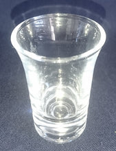 Lade das Bild in den Galerie-Viewer, 2er Set SHOT~ SCHNAPS~ GETRÄNKEGLAS - Hartglas, Klares Ungeschliffenes Motiv Dekor