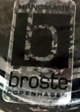 Lade das Bild in den Galerie-Viewer, BLUMENVASE - Hartglas, Wasser Regentropfen Fisch Punkte Kreise Abstrakt Motiv Dekor, Handmade