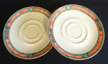 Lade das Bild in den Galerie-Viewer, 2er Set UNTERTASSEN - Porzellan, Abstrakt Kreise Linien Balken Doppelt Relief Motiv Dekor