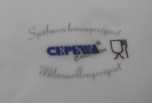 Lade das Bild in den Galerie-Viewer, KAFFEETASSE - Porzellan, Flora Blüten Blatt Blätter Rosenblumen Gartenbeet