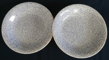 Lade das Bild in den Galerie-Viewer, 2er Set SUPPENTELLER - Keramik / Steingut, Gesprenkeltes Punkte Tupfen Motiv Dekor