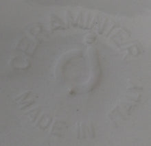 Lade das Bild in den Galerie-Viewer, 2er Set SUPPENTELLER - Keramik / Steingut, Gesprenkeltes Punkte Tupfen Motiv Dekor