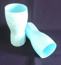 Lade das Bild in den Galerie-Viewer, GETRÄNKEGLAS COCA COLA - Hartglas, Cremefarbende Coca Cola Aufschrift Motiv Dekor