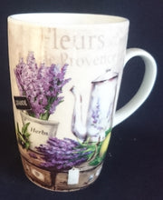 Lade das Bild in den Galerie-Viewer, KAFFEETASSE ~POTT "Casa de Engel"- Porzellan, Flora Lavendel Blumentopf Kaffeekanne Aufschrift Motiv Dekor