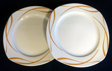 Lade das Bild in den Galerie-Viewer, DESSERTTELLER "Oslo" - Porzellan, Geschwungene Wellenartige Doppel Kreuzlinien Motiv Dekor