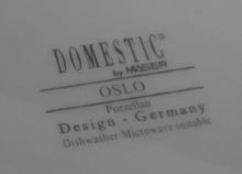 Lade das Bild in den Galerie-Viewer, 2er Set DESSERTTELLER "Oslo" - Geschwungene Wellenartige Doppel Kreuzlinien Motiv Dekor