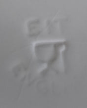 Lade das Bild in den Galerie-Viewer, DESSERTTELLER - Keramik / Steingut, Regenbogen Farben Balken Dekor Rand