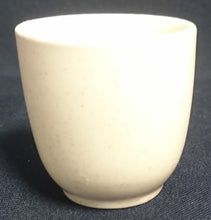 Lade das Bild in den Galerie-Viewer, 2er Set EIERBECHER - Keramik / Steingut, Punkte Tupfen Meliertes Motiv Dekor