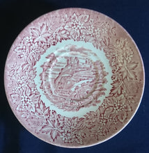 Lade das Bild in den Galerie-Viewer, 2er Set UNTERTASSEN - Keramik / Steingut, Landschaft Berg Burg Flora Blatt Blätter Baum Bäume Motiv Dekor