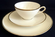 Lade das Bild in den Galerie-Viewer, DESSERTTELLER - Porzellan, Goldrand Klassisch Motiv Dekor (BC)