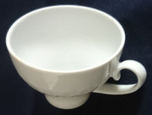 Lade das Bild in den Galerie-Viewer, 2er Set TEETASSEN - Porzellan, Symbol Fächer Muster Relief Motiv Dekor