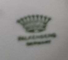 Lade das Bild in den Galerie-Viewer, TEETASSE - Porzellan, Symbol Fächer Muster Relief Motiv Dekor (BC)