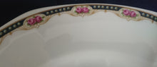 Lade das Bild in den Galerie-Viewer, DESSERTTELLER - Porzellan, Goldrand Rosenblüten Bouquet Punkte Kreise Motiv Dekor
