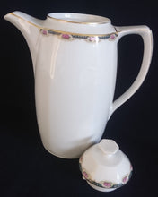 Lade das Bild in den Galerie-Viewer, KAFFEEKANNE MIT DECKEL - Porzellan, Goldrand Rosenblüten Bouquet Punkte Kreise Motiv Dekor