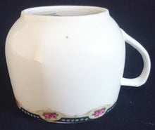 Lade das Bild in den Galerie-Viewer, KAFFEETASSE - Porzellan, Goldrand Rosenblüten Bouquet Punkte Kreise Motiv Dekor