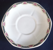 Lade das Bild in den Galerie-Viewer, 3er KAFFEEGEDECK - Porzellan, Goldrand Rosenblüten Bouquet Punkte Kreise Motiv Dekor