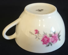 Lade das Bild in den Galerie-Viewer, TEETASSE - Porzellan, Goldrand Flora Rosenblumen Blüten Motiv Dekor