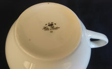 Lade das Bild in den Galerie-Viewer, 4er Set 2er TEEGEDECKE - Porzellan, Goldrand Flora Rosenblumen Blüten Motiv Dekor