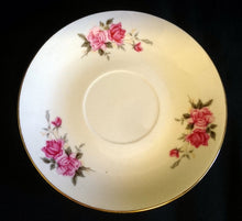 Lade das Bild in den Galerie-Viewer, 2er Set UNTERTASSEN - Porzellan, Goldrand Flora Rosenblumen Blüten Motiv Dekor