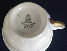 Lade das Bild in den Galerie-Viewer, 3er TEE SAMMELGEDECK - Porzellan, Flora Blumenblüten Pflanzen Abstrakt Zeichen Symbole Goldrand Motiv Dekor (nBC)