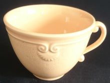 Lade das Bild in den Galerie-Viewer, 3er KAFFEEGEDECK "Genevieve Lethu" - Keramik / Steingut, Rosa Gesprenkeltes Punkte Rand Linien Abstrakt Motiv Dekor