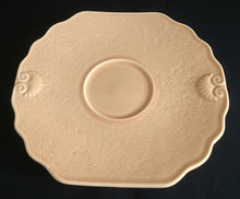 Lade das Bild in den Galerie-Viewer, UNTERTASSE "Genevieve Lethu" - Keramik / Steingut, Grün Gesprenkeltes Punkte Rand Linien Abstrakt Motiv Dekor