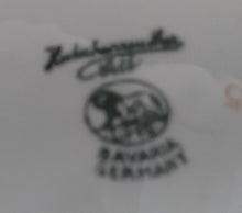 Lade das Bild in den Galerie-Viewer, ABLAGETELLERCHEN "Diadem" - Porzellan, Goldrand Blatt Blätter Herbstlaub Motiv Dekor (BC)