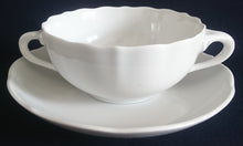 Lade das Bild in den Galerie-Viewer, 2er Set 2er SUPPENTASSEN GEDECKE - Porzellan, Einfärbiges Gastronomisches Relief Motiv Dekor