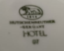 Lade das Bild in den Galerie-Viewer, 2er Set ZUCKERDOSE OHNE DECKEL & MILCHKÄNNCHEN "Hotel" - Porzellan, Flora Blumenblüten Pflanzen Blatt Blätter Dekorrand Motiv