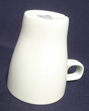 Lade das Bild in den Galerie-Viewer, KAFFEETASSE - Keramik / Steingut, Einfärbiges Moderne Form Motiv Dekor (BC)