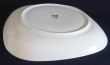 Lade das Bild in den Galerie-Viewer, SPEISETELLER - Porzellan, Einfärbige Quadratische Ovale Ecken Form Motiv Dekor (nBC)