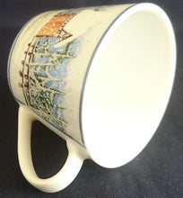 Lade das Bild in den Galerie-Viewer, 2er Set KAFFEETASSEN "Gallery" - Porzellan, Wald Baum Bäume Schneemann Zaun Holz Haus Futterkrippe Motiv Dekor (BC)