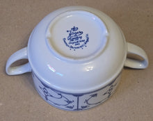 Lade das Bild in den Galerie-Viewer, 2er SUPPENTASSEN GEDECK - Porzellan, Indisch Blau Strohblumen Motiv Dekor